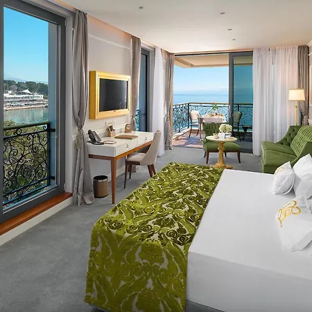 Harmony Hotel 4*