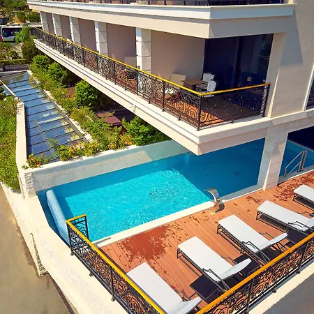 Harmony Hotel